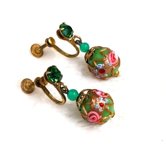 Vintage 1920's Hand Painted Green Glass Bead Screw Back Earrings - Picture 1 of 9